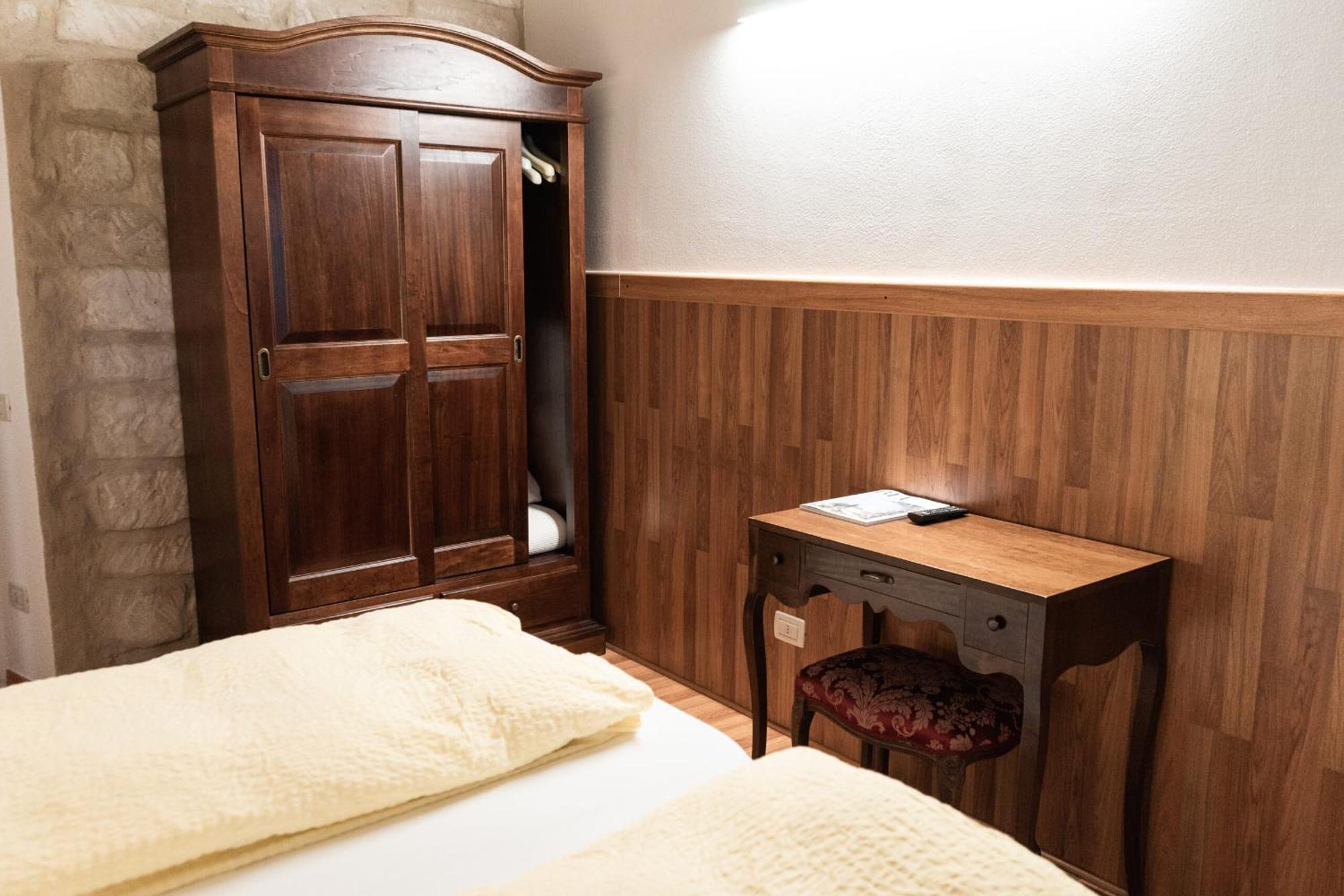 Albergo Garni Orchidea Рива-дель-Гарда Экстерьер фото