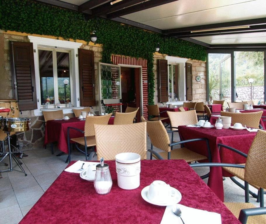 Albergo Garni Orchidea Рива-дель-Гарда Экстерьер фото