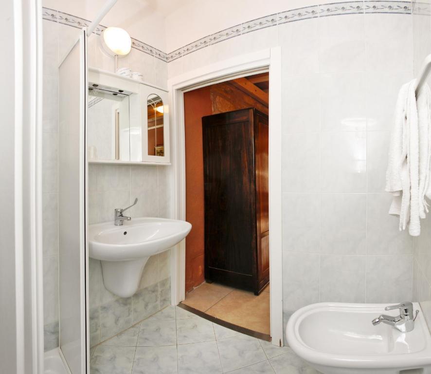 Albergo Garni Orchidea Рива-дель-Гарда Номер фото